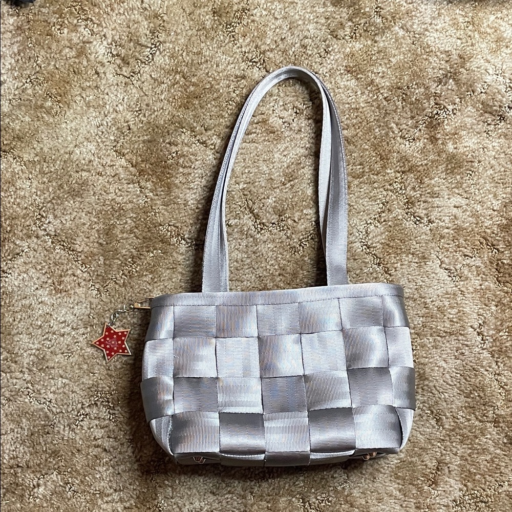 Harveys Original "Gray” Metallic Seatbelt Shoulder Tote Bag